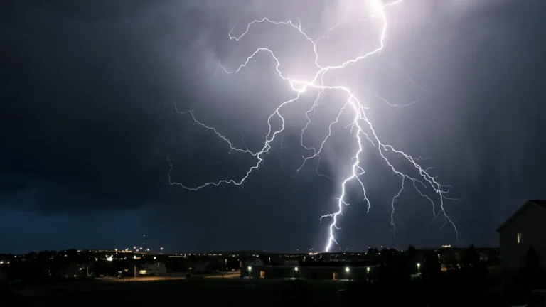 Eventos Climáticos Extremos: O que Você Precisa Saber para Proteger sua Família em Qualquer Situação