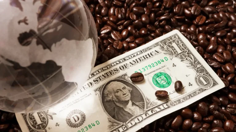 Por que o Preço do Café Muda Tanto? Descubra os 5 Segredos Por Trás das Oscilações